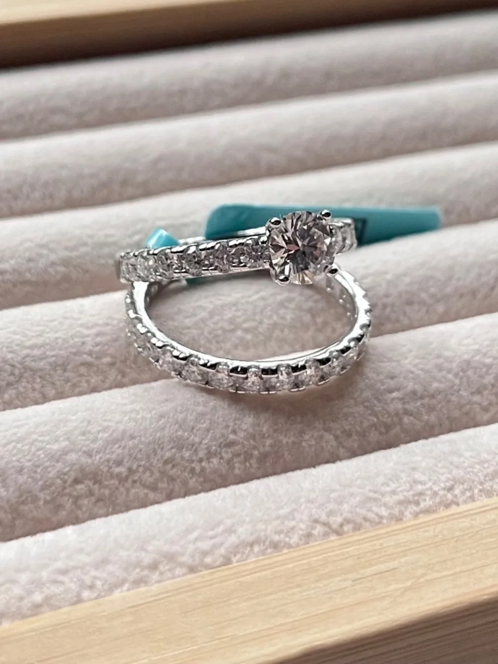 R122 | Round-Cut Moissanite Ring Set